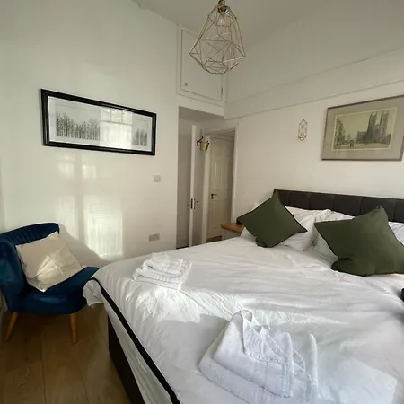 Modern Flat In Victorian West Kensington Mansion Apartment London Exterior photo